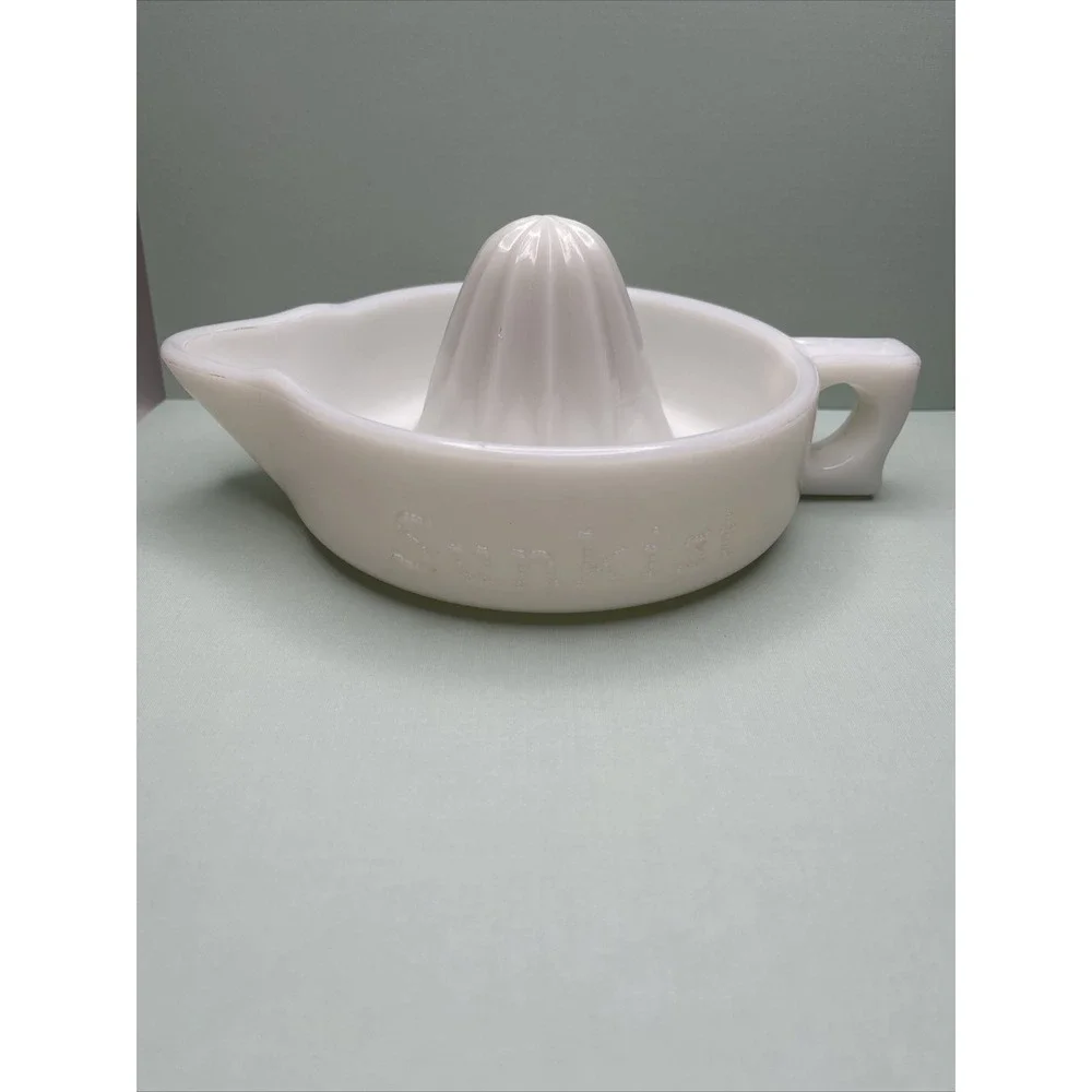 Vintage McKee Sunkist Milk Glass White Juicer Citrus Orange Lemons USA Pat 68764